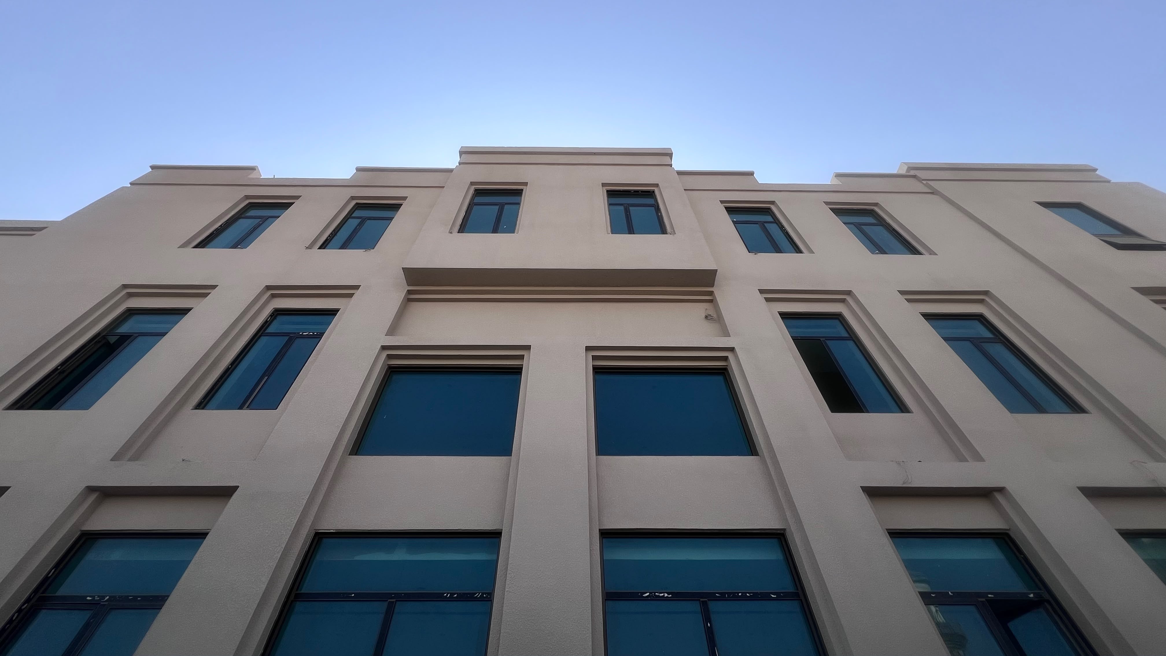 مبنى مدرسة الحبر